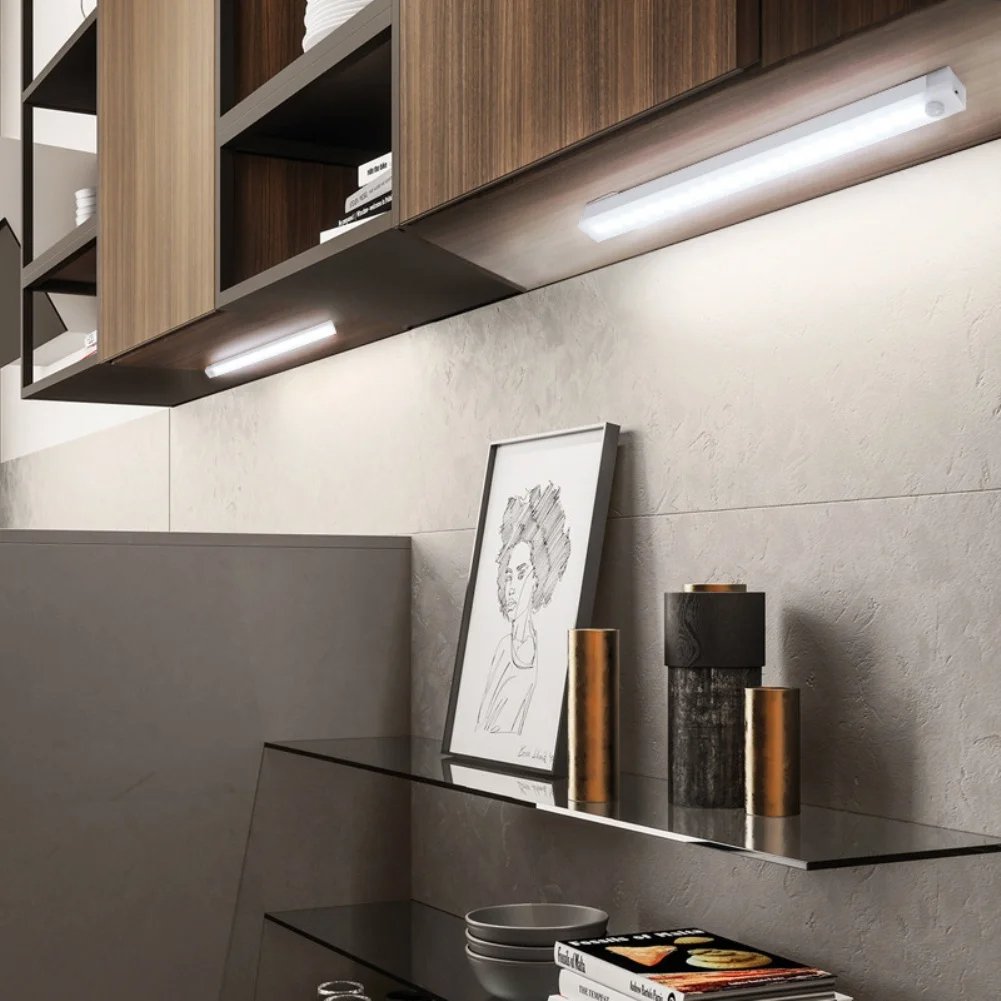 đ„TilapĂ€inen tarjous - ladattava LED-valo, ei tarvitse lĂ€vistystĂ€, Ă€lykĂ€s anturi, magneettinen