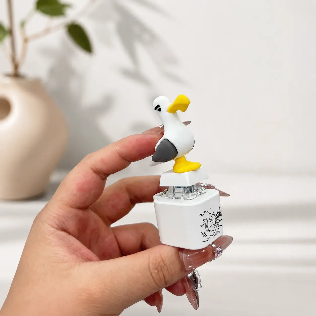 Pas op voor je patat! 🍟 Klik op de knop en hoor direct: "MINE! MINE!" 🐦💥