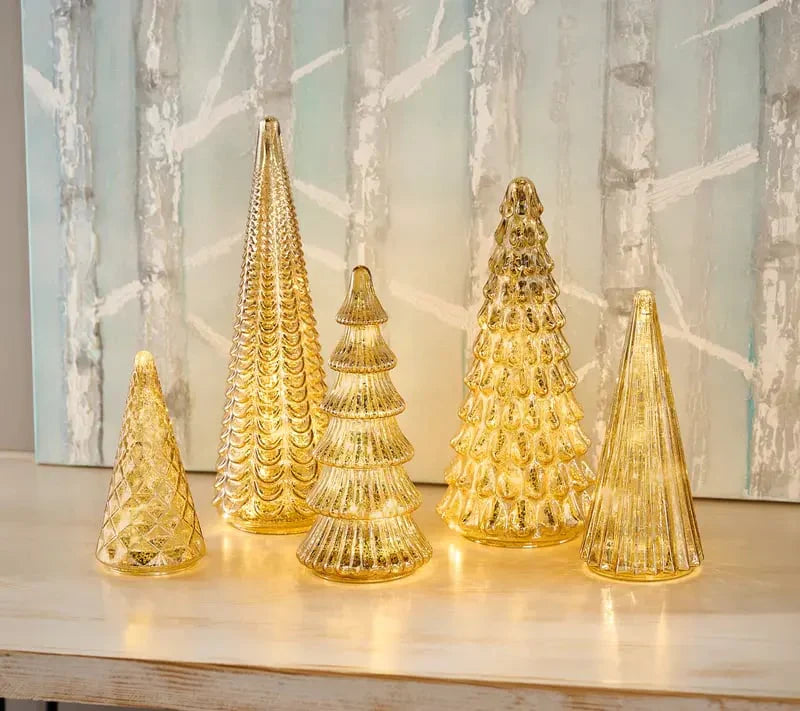 🎄 Kultainen Hohto: 5 Valaistun Joulukuusen Sarja Luomaan Täydellinen Joulutunnelma ✨